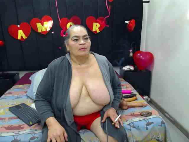 QueenMatturex webcam