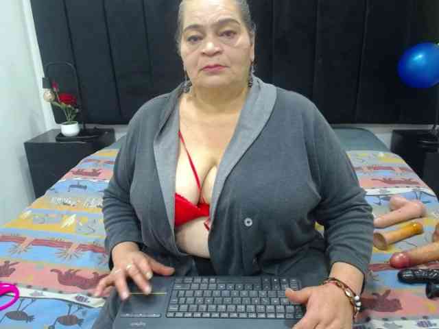 QueenMatturex webcam