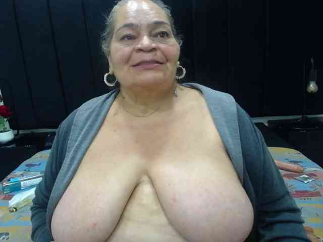 QueenMatturex webcam