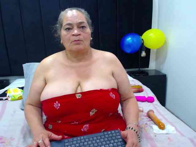 QueenMatturex webcam