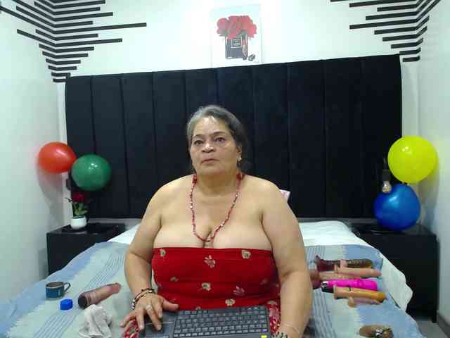 QueenMatturex webcam