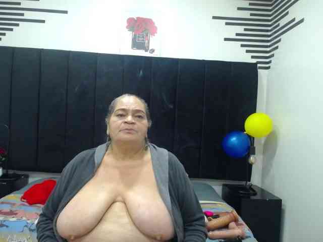 QueenMatturex webcam