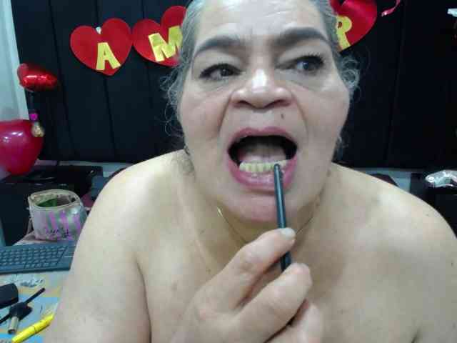 QueenMatturex webcam