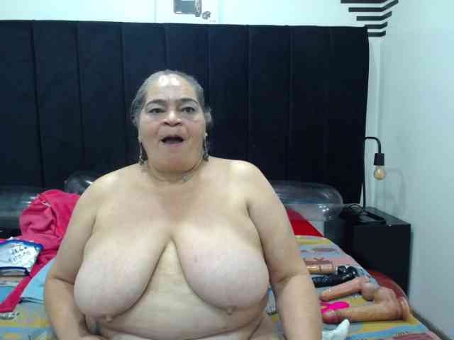 QueenMatturex webcam