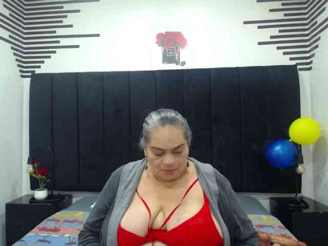 QueenMatturex webcam