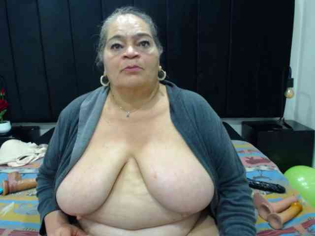 QueenMatturex webcam