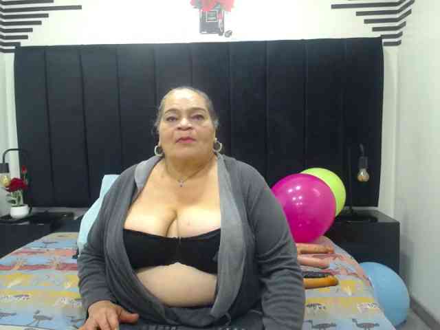 QueenMatturex webcam