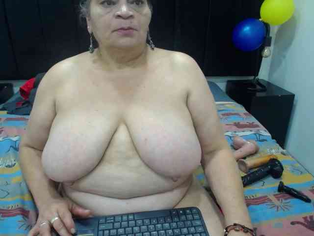 QueenMatturex webcam