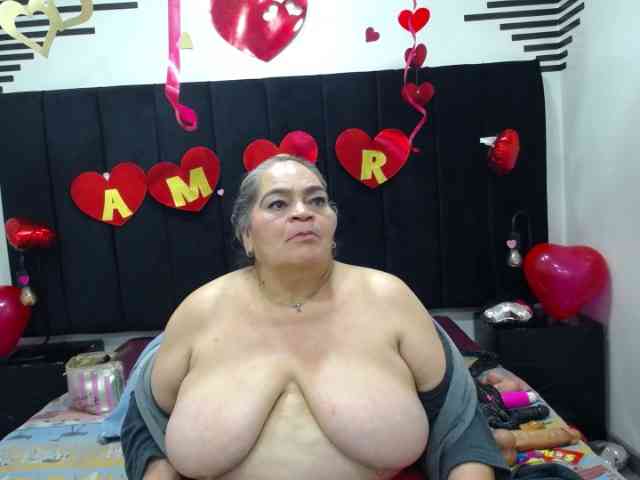 QueenMatturex webcam