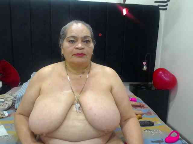 QueenMatturex webcam