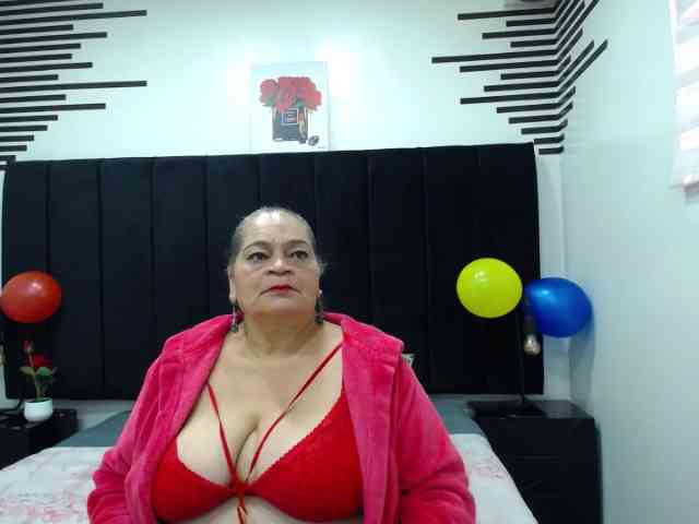 QueenMatturex webcam
