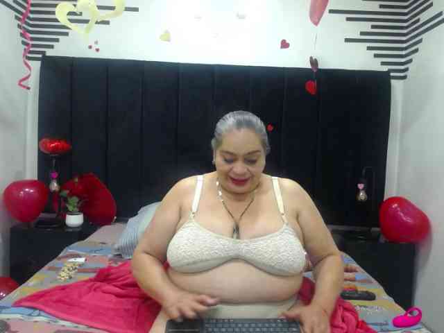 QueenMatturex webcam