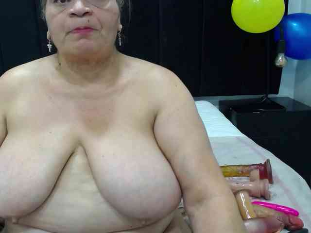 QueenMatturex webcam