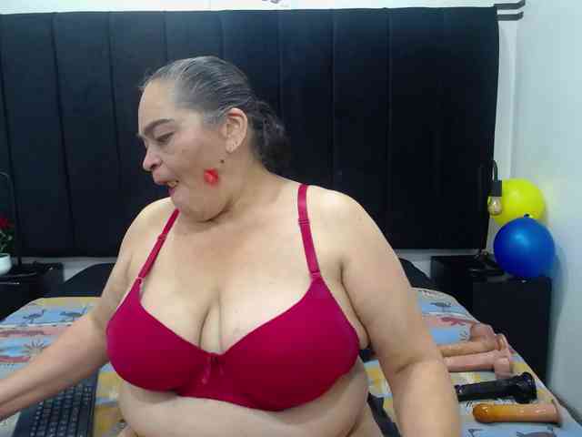 QueenMatturex webcam