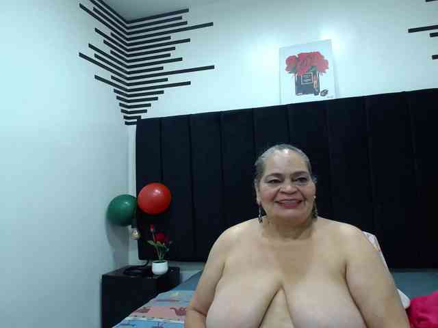 VickyBoobss Live Webcam on BongaCams