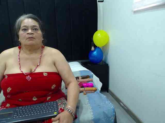 QueenMatturex webcam