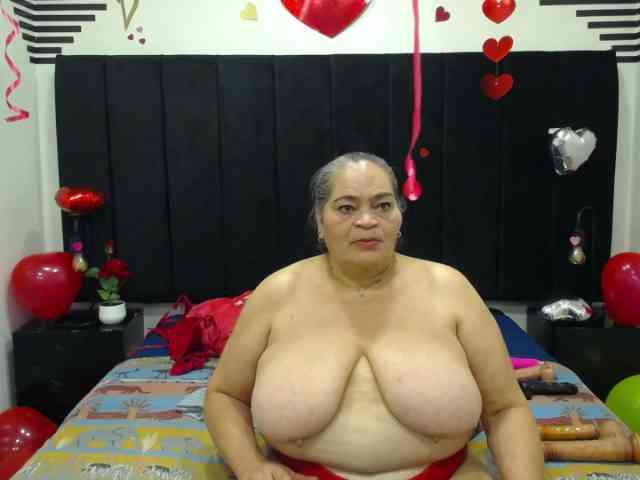 QueenMatturex webcam