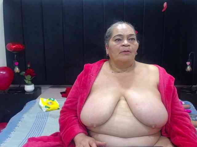 QueenMatturex webcam