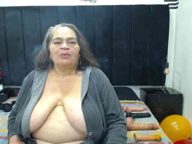 QueenMatturex webcam