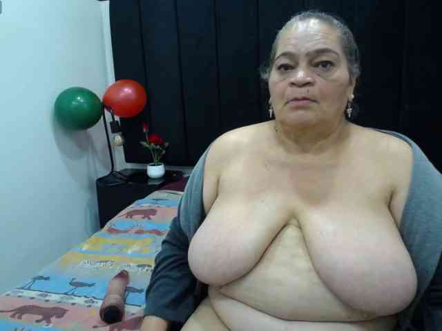 VickyBoobss