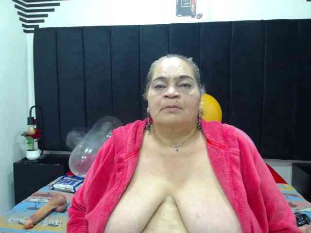 QueenMatturex webcam