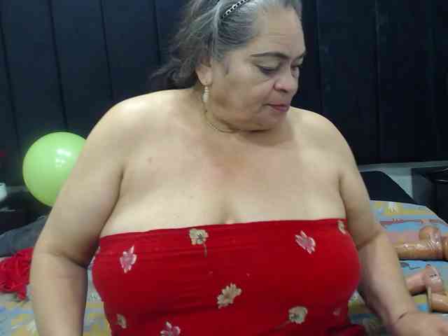 QueenMatturex webcam