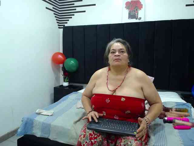 QueenMatturex webcam