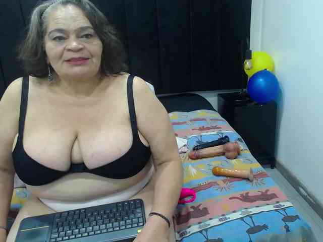 QueenMatturex webcam