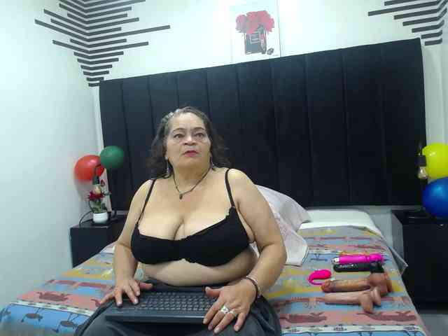 VickyBoobss VickyBoobss