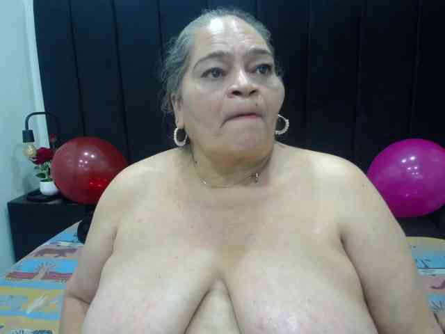 QueenMatturex webcam