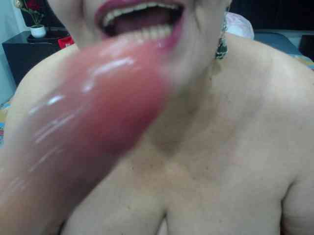 QueenMatturex webcam