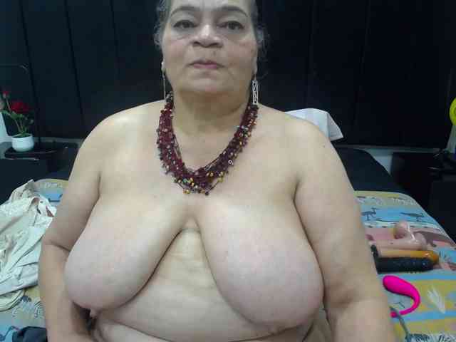 QueenMatturex webcam