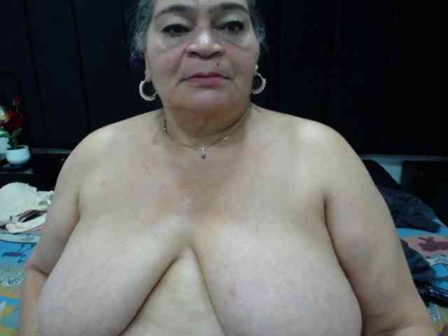 QueenMatturex webcam