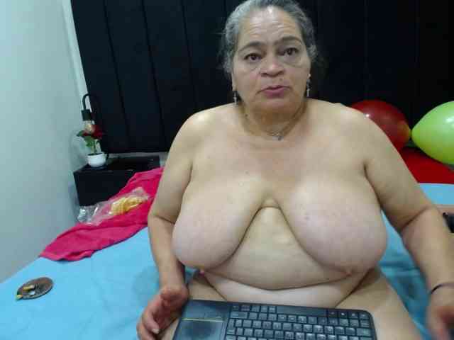 QueenMatturex webcam