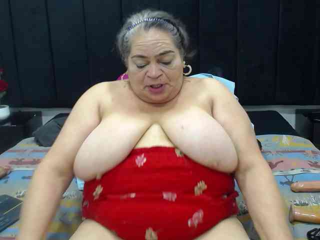 QueenMatturex webcam