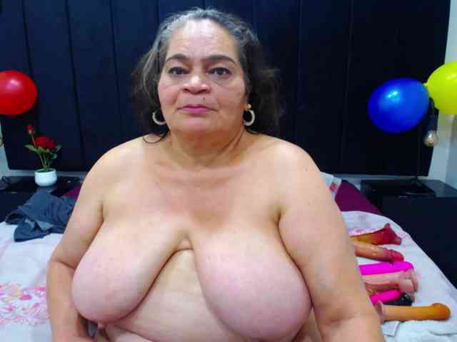 QueenMatturex webcam