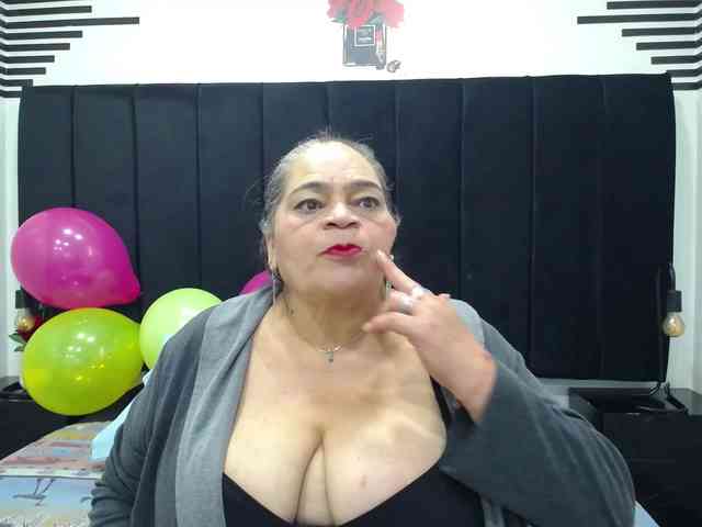 QueenMatturex webcam