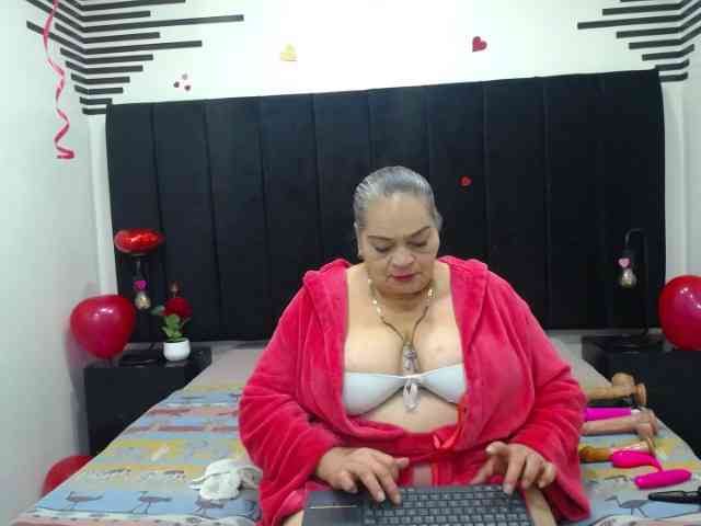 QueenMatturex webcam