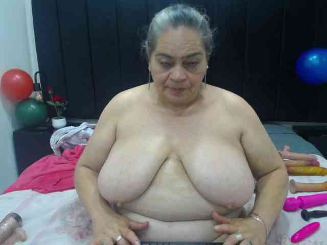 QueenMatturex webcam