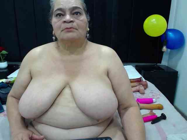 QueenMatturex webcam