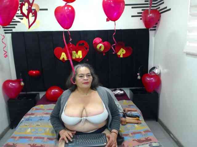 QueenMatturex webcam