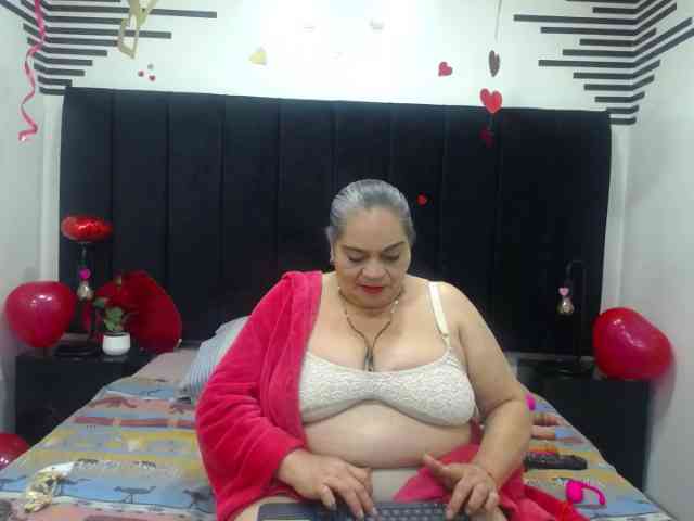 QueenMatturex webcam