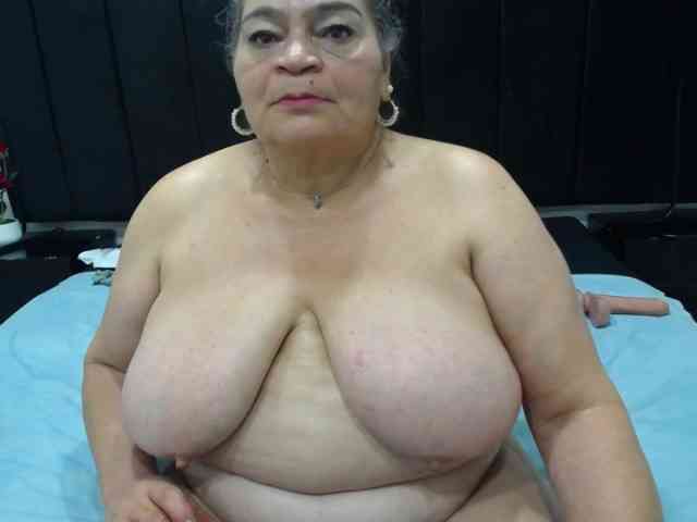 QueenMatturex webcam