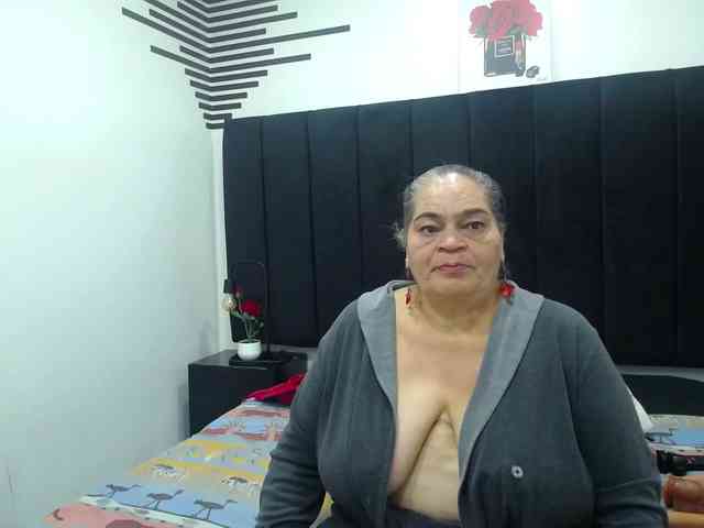 QueenMatturex webcam