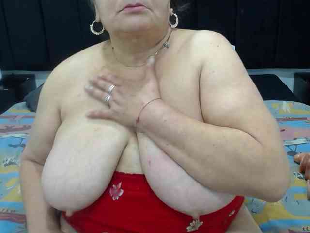 QueenMatturex webcam