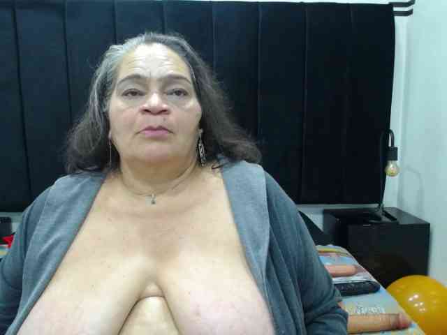 QueenMatturex webcam