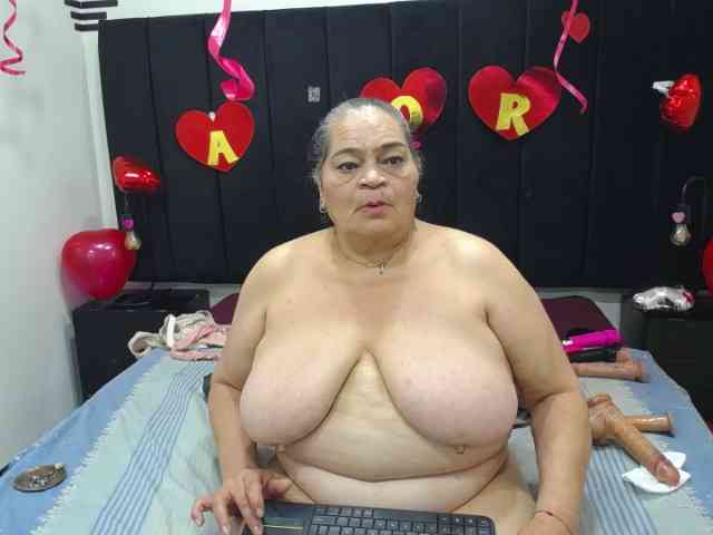 QueenMatturex webcam