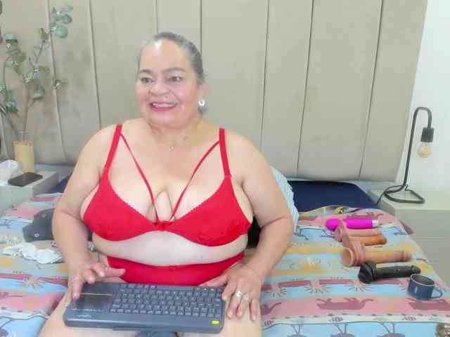 QueenMatturex webcam