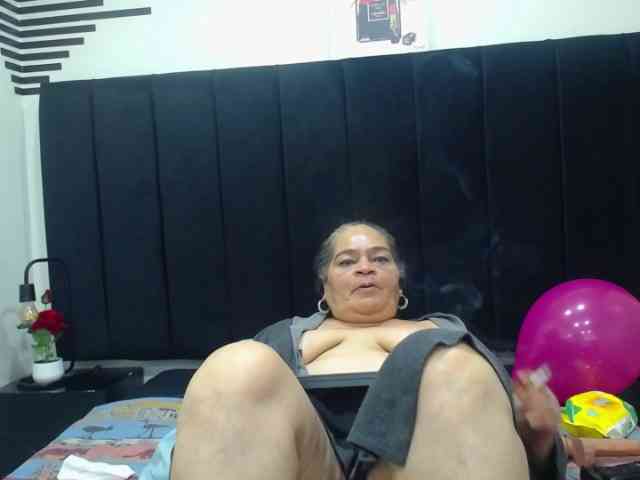 QueenMatturex webcam