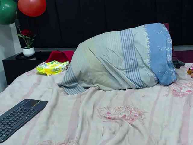 QueenMatturex webcam